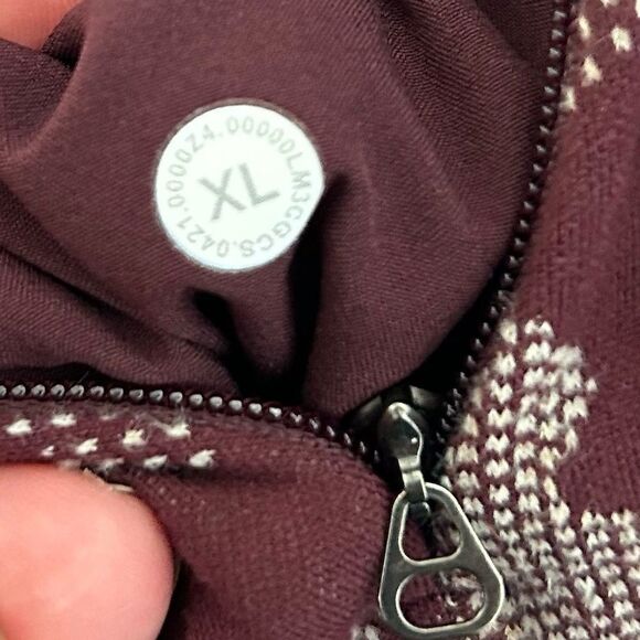 Lululemon Surge Warm 1/2 Zip Jacquard in burgundy - Picture 5 of 11